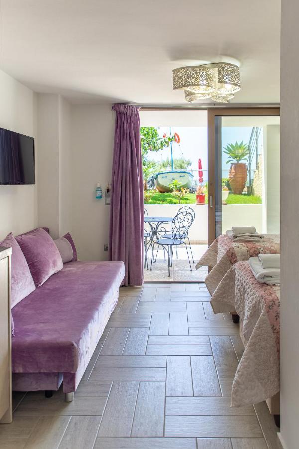 Elimia Suites & Studios Makrýgialos Eksteriør bilde