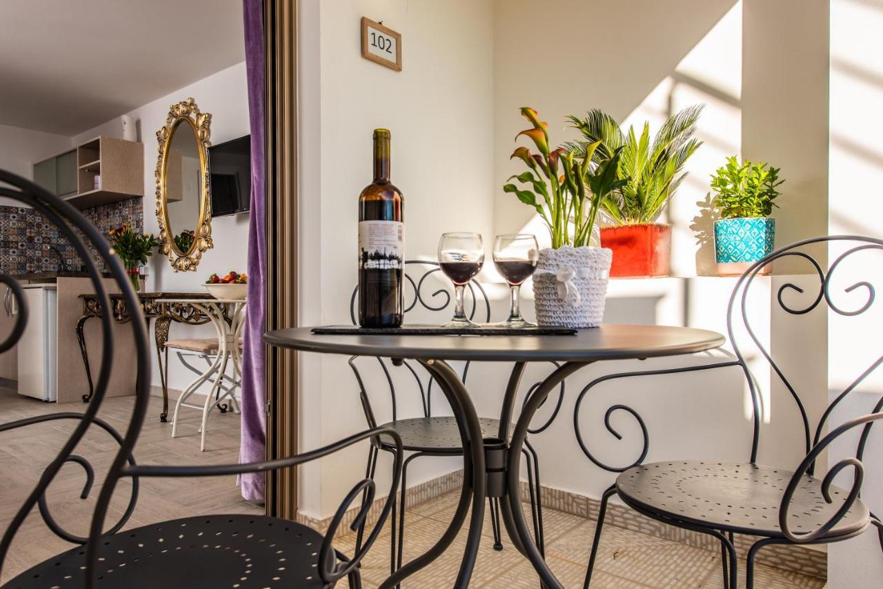 Elimia Suites & Studios Makrýgialos Eksteriør bilde